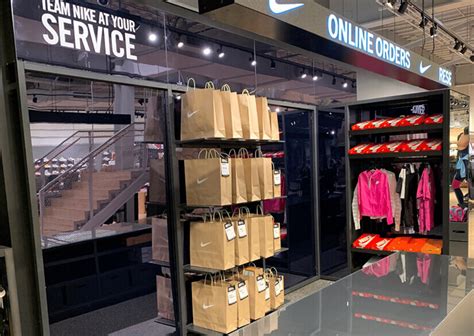 nike factory store dorchester